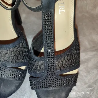 Zapatos de tacón negros con plataforma