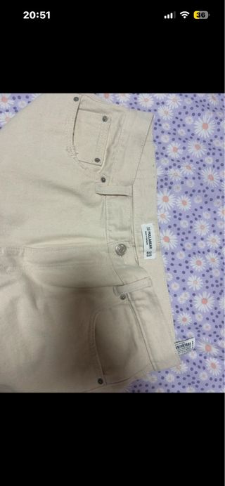 Pantalón beige mujer