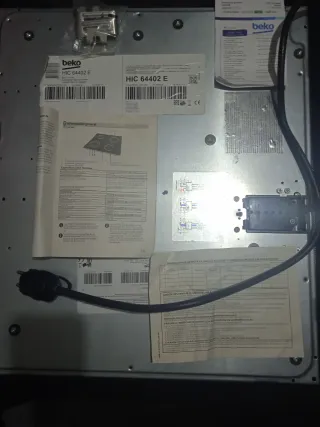 Vitrocerámica tactil Beko nueva sin uso