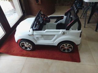 Coche eléctrico infantil BMW S9088
