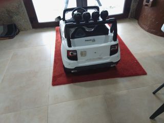 Coche eléctrico infantil BMW S9088