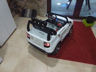 Coche eléctrico infantil BMW S9088