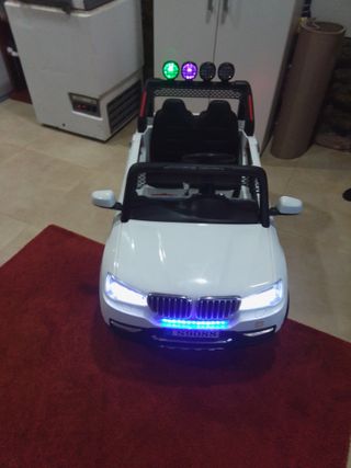 Coche eléctrico infantil BMW S9088