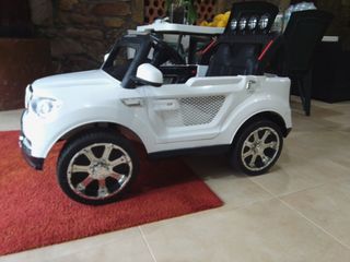 Coche eléctrico infantil BMW S9088