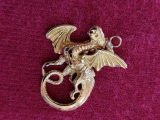 Colgante Dragón Acero Dorado