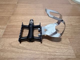 Pedales de bicicleta con calapiés