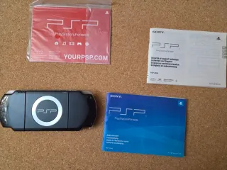Sony PSP-2004 Nera