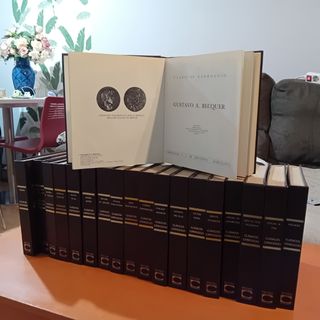 Vendo libros antiguos y dos enciclopedias