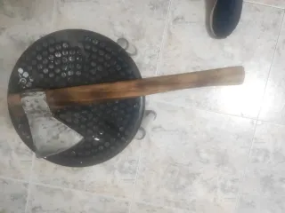 Hacha antigua de herrero