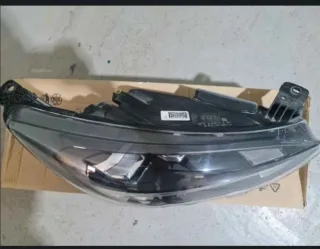 Faro delantero LED 2018