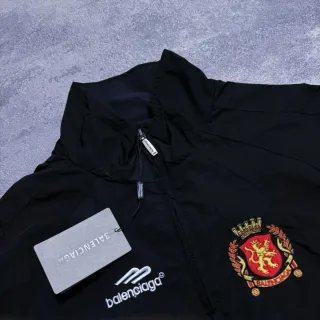 Balenciaga Paris chaqueta