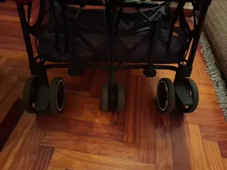 Silla gemelar color fucsia,BABY MONSTER