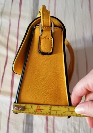 Borsa a cartella gialla con tracolla