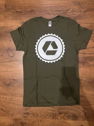 Camiseta Roly Verde Militar Logo