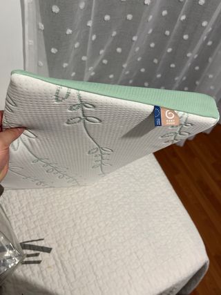 Cuña almohada para bebé