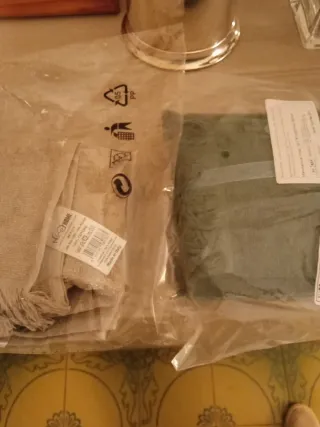 Lotto 2 Asciugamani Viso + Ospiti