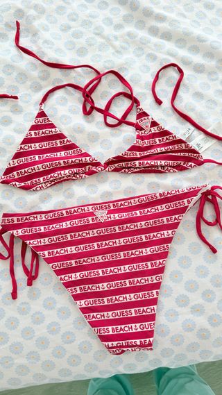 Traje de baño Guess