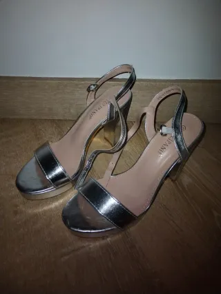 Sandalias tacón plateadas