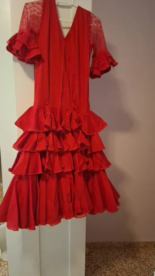Vestido de gitana rojo con volantes