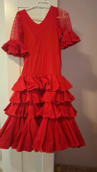 Vestido de gitana rojo con volantes