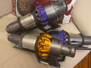 2 Dyson Gen5 e V15