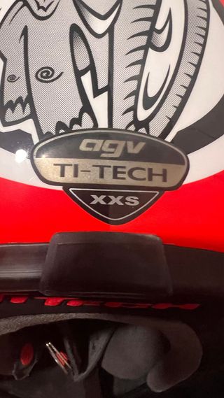 Precioso Casco AGV Talla XXS Infantil + Funda