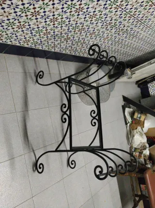 Diván de forja negro