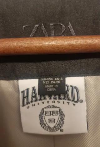 Gabardina Zara Harvard Beige