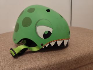 Casco bici infantil dinosaurio verde