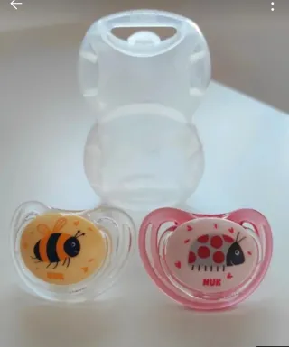 2 Chupetes NUK con funda SOLO ENVIO