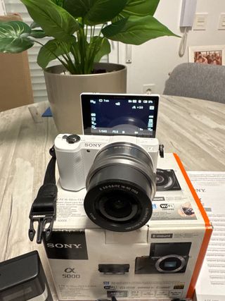 Sony Alpha 5000 Cámara Digital