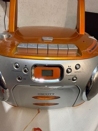 Radiocaset SCOT naranja y plata