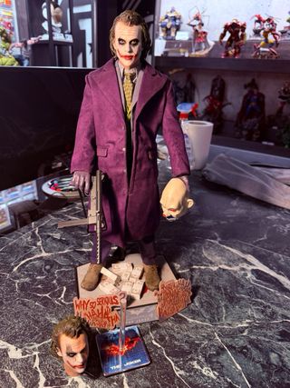 Figura Joker Hot Toys 1/4