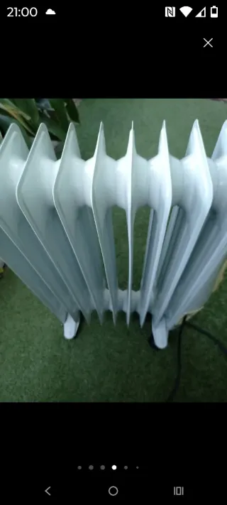 Radiador eléctrico beige y gris