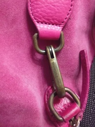 Bolso Purificación García ante piel fucsia