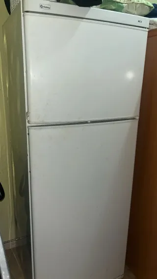 Nevera , funciona perfectamente, precio algo negoc