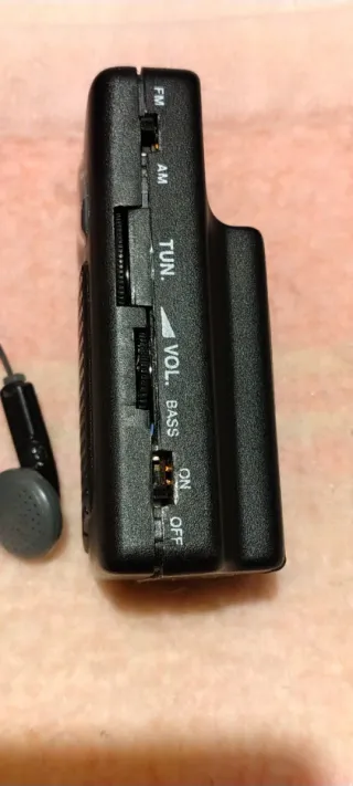 Radio Portatile Aqua Nera vintage.