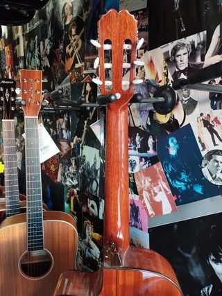 (Nueva) Guitarra Clasica Admira (Malaga-E)