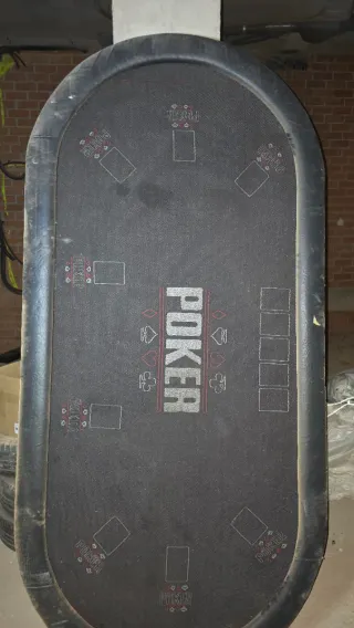Mesa de póker ovalada