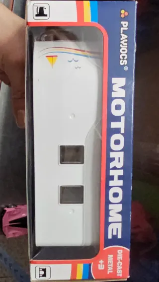 Autocaravana de juguete