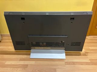 Televisor Loewe Gris y Plateado