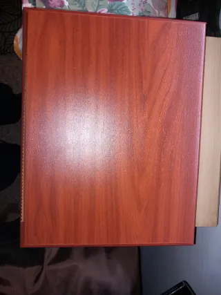 Set di scacchi in metallo con figure in metallo