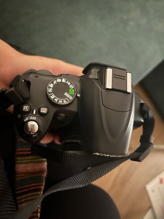 Cámara Nikon D3000 + Objetivo 18-55mm- Kit complet