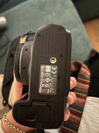 Cámara Nikon D3000 + Objetivo 18-55mm- Kit complet