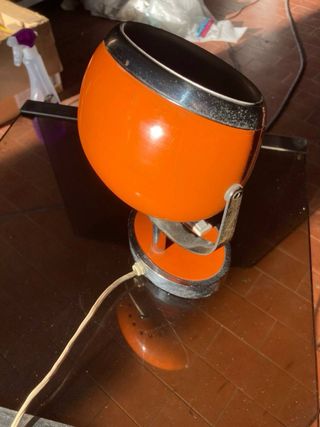 Lampada da tavolo design arancione