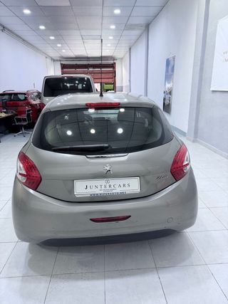 Peugeot 208 2014