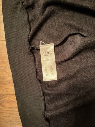 Sudadera Negra con Cremallera