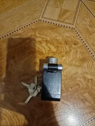 Candado Lyf Ballesta Llave Puntos