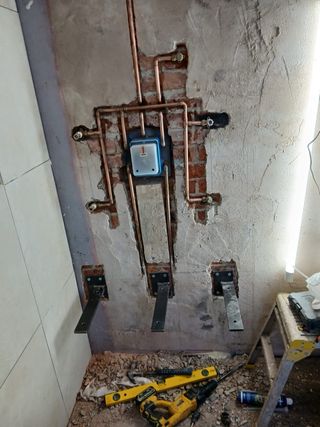 Buenas soy fontanero muy económico y profesional