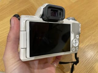 Canon M50 + objetivo EF-M 15-45 + adaptador